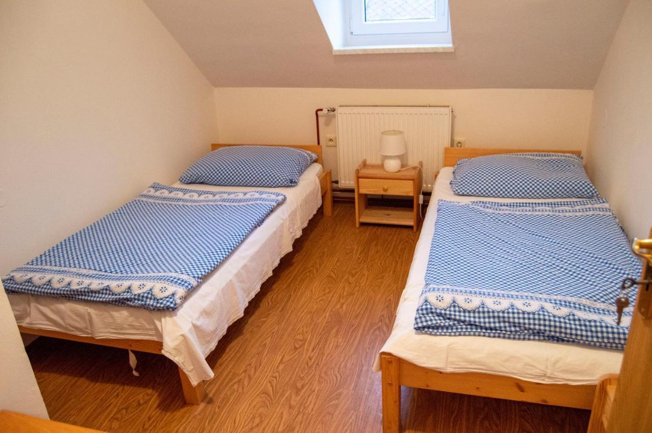Penzion Holacky Dolní Dunajovice Buitenkant foto